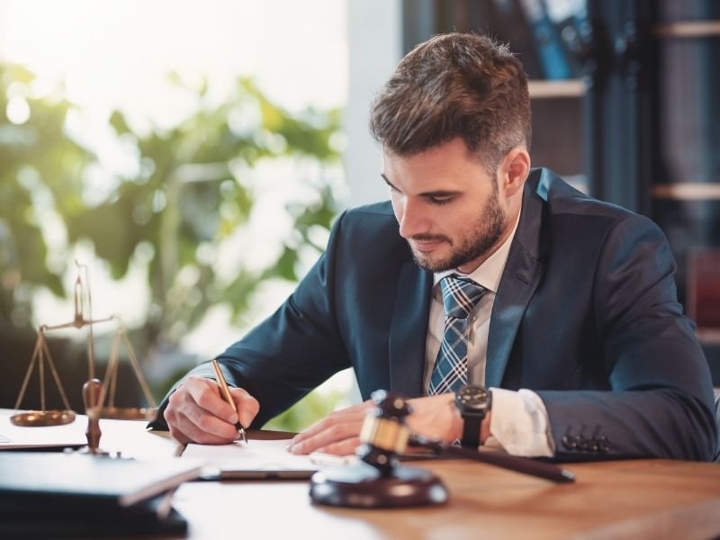 Preciso De Um Advogado Criminal